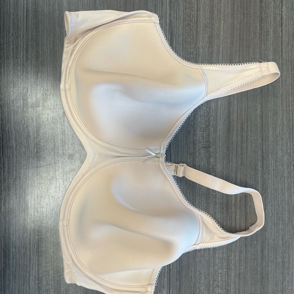 Dillards Bra 46DD, Beige